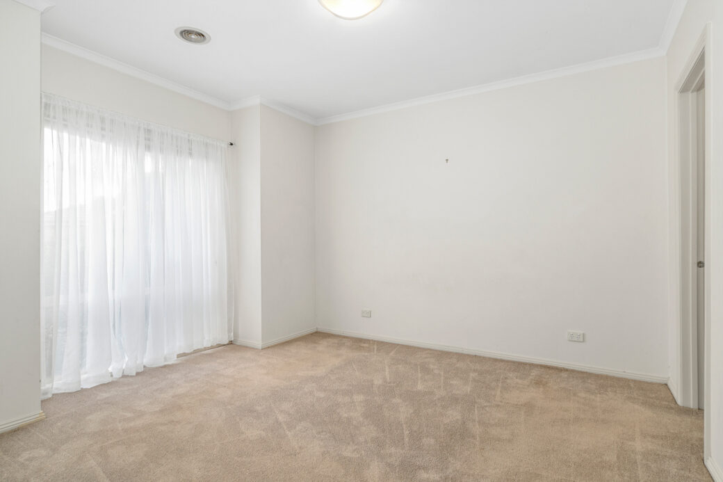 The Crescent 10,100-1