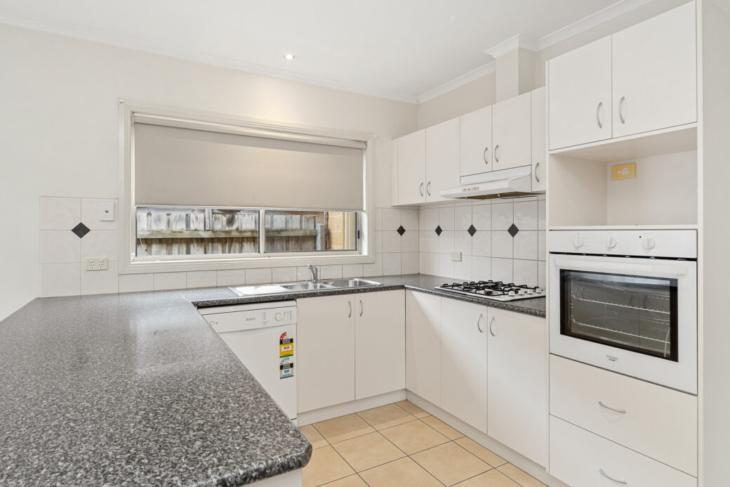 The Crescent 10,100-6